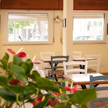 Hotel Rugantino Cesenatico Luaran gambar