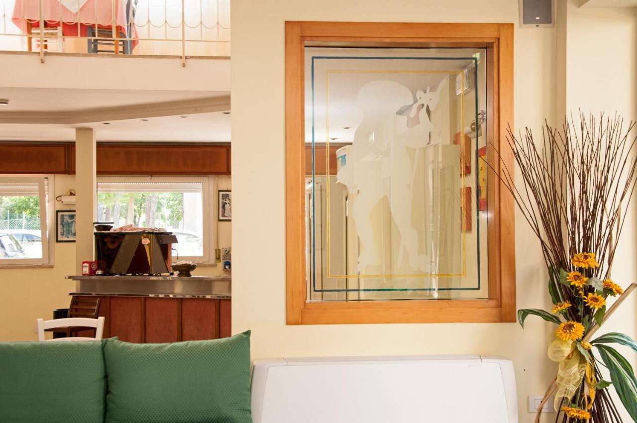 Hotel Rugantino Cesenatico Luaran gambar