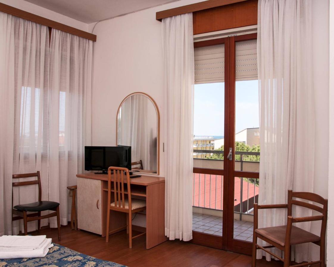 Hotel Rugantino Cesenatico Luaran gambar