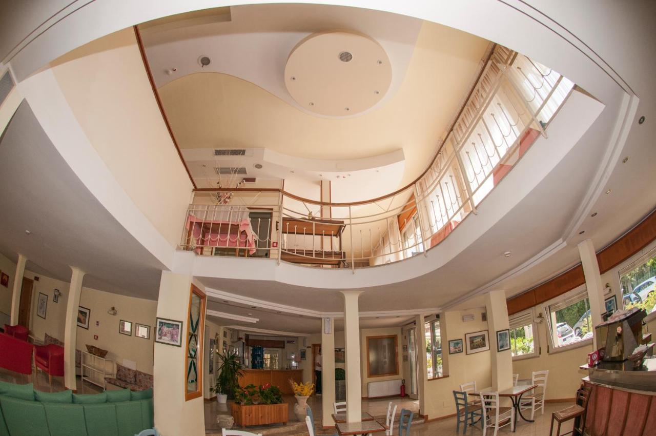 Hotel Rugantino Cesenatico Luaran gambar