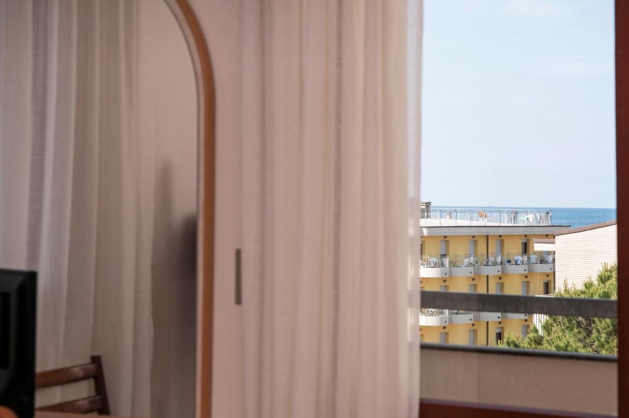 Hotel Rugantino Cesenatico Luaran gambar